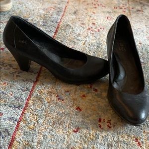b.o.c. Kitten heels sz 8